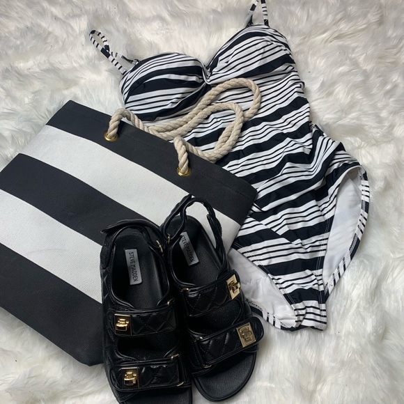 Catalina One Piece Stripped Swimsuit - Picture 4 of 6